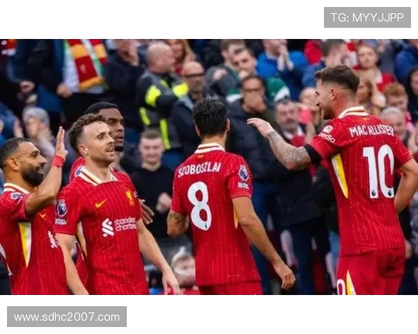 曼联复兴进程仍未完成,球队稳定性在关键阶段面临考验 曼联复兴进程仍未完成,球队稳定性正在正关键期间面临考验